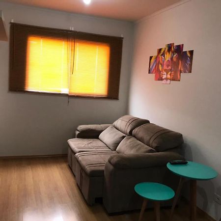 APARTAMENTO INTEIRO COM WiFi 70MB, AR CONDICIONADO, PROXIMO AO ESTADIO DO CAFÉ Londrina Eksteriør billede