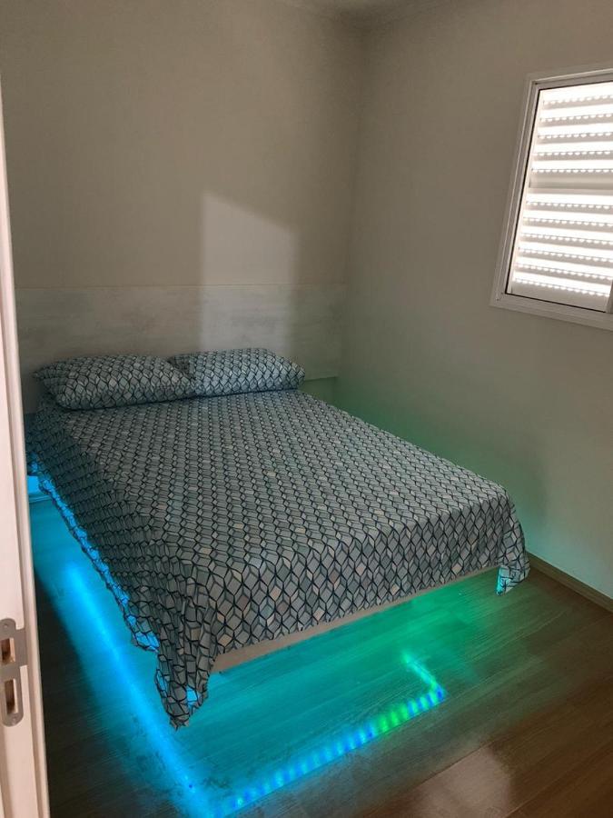 APARTAMENTO INTEIRO COM WiFi 70MB, AR CONDICIONADO, PROXIMO AO ESTADIO DO CAFÉ Londrina Eksteriør billede