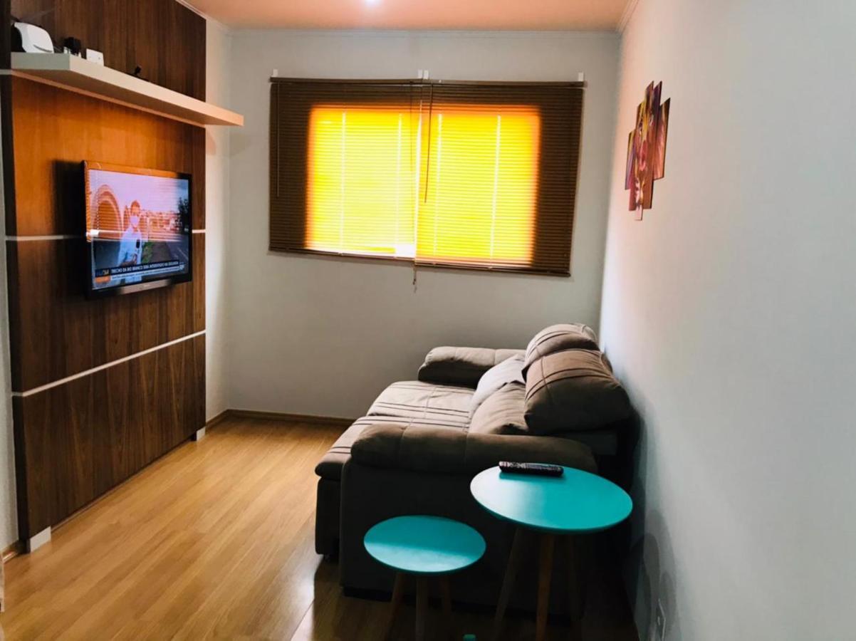 APARTAMENTO INTEIRO COM WiFi 70MB, AR CONDICIONADO, PROXIMO AO ESTADIO DO CAFÉ Londrina Eksteriør billede